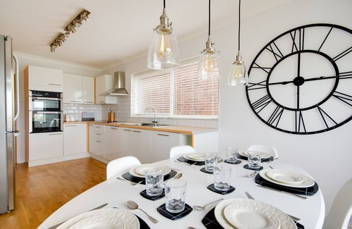 East Runton House | 15 Clifton Park - Three Bedroom House, Sleeps 6