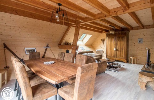 Besse-en-Chandesse House | 154 m² Gîte ∙ 4 bedrooms ∙ 9 guests