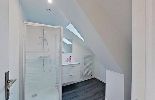 Saint-Etienne-du-Rouvray Resort | 150 m² Private room ∙ 1 bedroom ∙ 1 guest