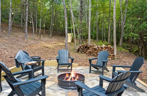 Morganton House | 15 min to Town Creekside Hot Tub Fire Pit