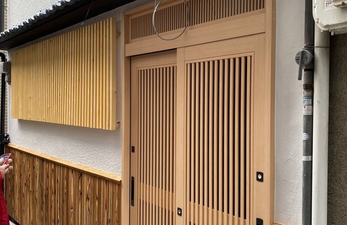 Tanimachi House | 15 min. walk to Shinsaibashi Quiet residential house in the city center 5 min. to Tanimachi 6-chome subway station 5 min. to Matsuya-cho station on Nagahori Tsurumi-ryokuchi line