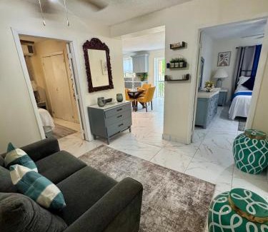 Leeward Settlement Apartment | 15 mins walk to restaurants and beach
