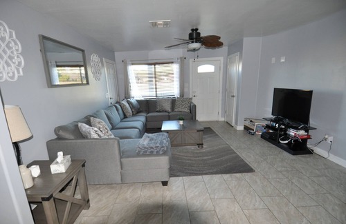 Prescott Valley House | 15 minutes to Prescott Downtown! Family-sized Home