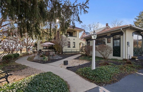 Lancaster Apartment | 15 Minutes To Sight & Sound Near Downtown Lancaster w/Firepit