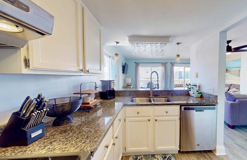 North Carolina Coast Condo | 15% Off 2025! Second Row Ocean View, Pool, Close to Beach Access + CB Pier, Dog Friendly