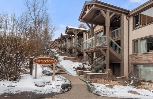 Snowmass Village Condo | 15% Off for Fall Savings! Stay 3 Nights Now thru Nov 19