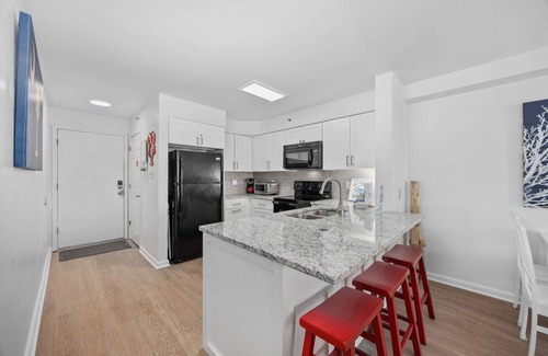 Garden City Condo | *15% Off New Bookings for Stays through 2025*