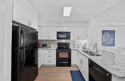 Garden City Condo | *15% Off New Bookings for Stays through 2025*