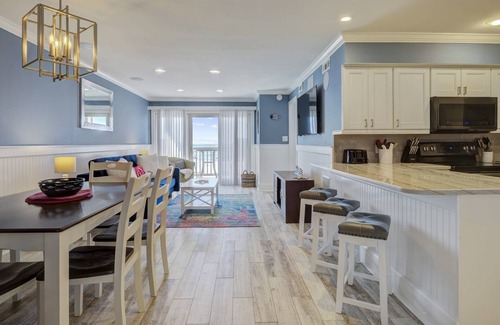 Surfside Beach Condo | *15% Off New Bookings for Stays through 2025*