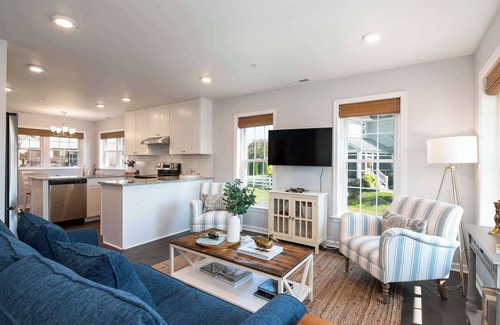 Tilghman House | 15% Off Promo! Tilghman Cottage by Views & Eats