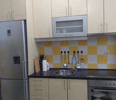 Stari Grad Hostel | 15 PERCENT OFF UNTIL 30TH OF SEPTEMBER Authentic Belgrade Centre Hostel - Only Private Rooms, Paid Parking on-site, Mandatory Reservation