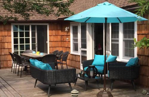 Ocean Bay Park House | 15 Seneca