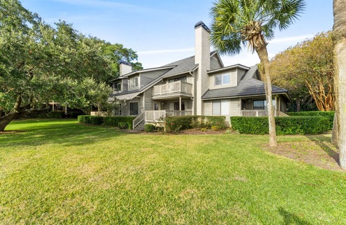 Arcadian Shores Condo | $150 activities - E-gift card when you book - Walk to beach | KRP 7E
