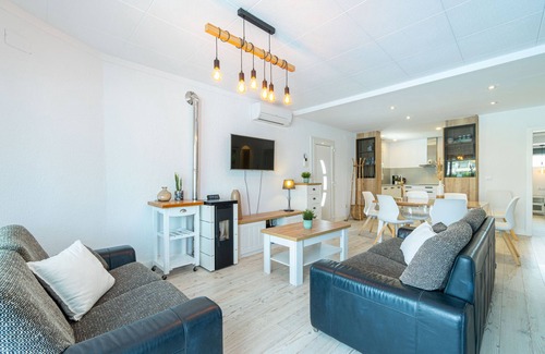 Empuriabrava Ski Chalet | 150-Beautiful canal house with pool and mooring-Empuriabrava-Empurialola