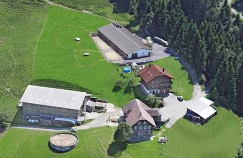 Schwarzenberg Apartment | 150 m² Apartment ∙ 4 bedrooms ∙ 8 guests