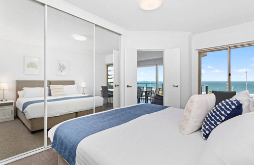 Scarborough Apartment | 150 m² Apartment ∙ 3 bedrooms ∙ 6 guests