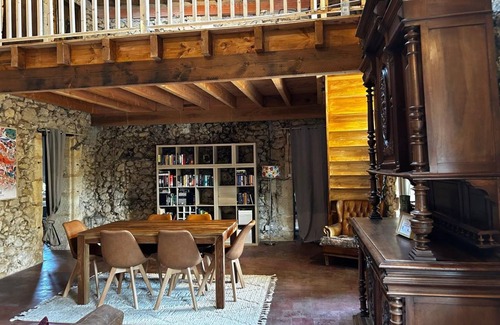 Pujols Apartment | 150 m² Apartment ∙ 2 bedrooms ∙ 6 guests