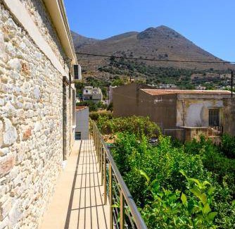 Neapoli Apartment | 150 m² Apartment ∙ 2 bedrooms ∙ 6 guests