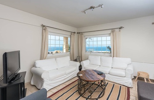 Voula Apartment | 150 m² Apartment ∙ 3 bedrooms ∙ 8 guests