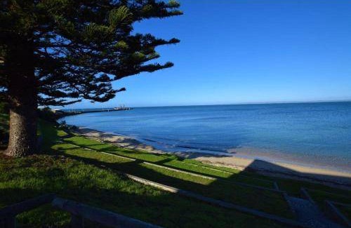 Kingscote Apartment | 150 m² Apartment ∙ 2 bedrooms ∙ 6 guests