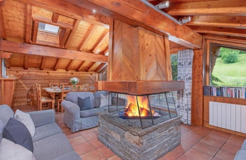 Le Bettaix Ski Chalet | 150 m² Chalet ∙ 7 bedrooms ∙ 15 guests