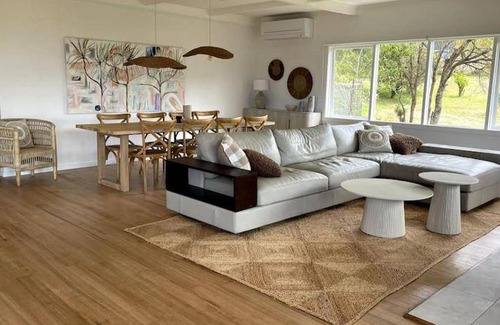 Lake Tyers Beach House | 150 m² House ∙ 1 bedroom ∙ 2 guests