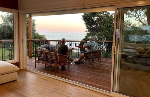 Lake Tyers Beach House | 150 m² House ∙ 1 bedroom ∙ 2 guests