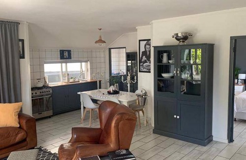 Strand House | 150 m² House ∙ 2 bedrooms ∙ 4 guests