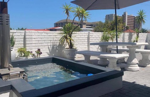Strand House | 150 m² House ∙ 2 bedrooms ∙ 4 guests
