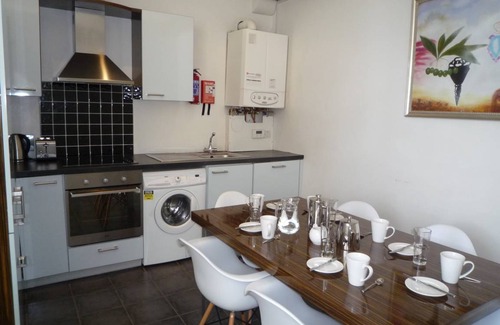 Castlemartyr House | 150 m² House ∙ 3 bedrooms ∙ 6 guests