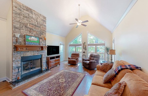 Hardwick House | 150 m² House ∙ 3 bedrooms ∙ 6 guests