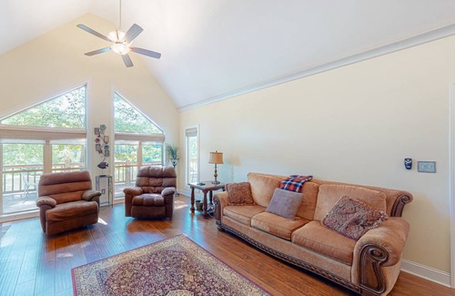 Hardwick House | 150 m² House ∙ 3 bedrooms ∙ 6 guests