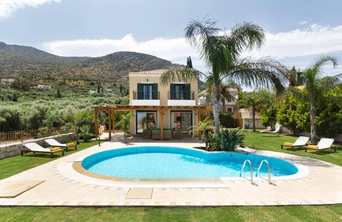 Old Hersonissos House | 150 m² House ∙ 3 bedrooms ∙ 6 guests