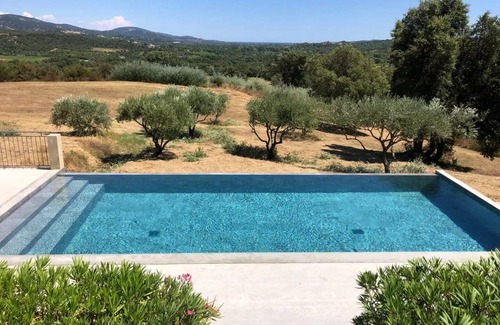 La Mole House | 150 m² House ∙ 4 bedrooms ∙ 8 guests