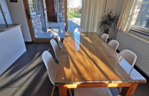 Woesten House | 150 m² House ∙ 5 bedrooms ∙ 9 guests