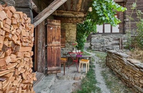 Visperterminen House | 150 m² House ∙ 2 bedrooms ∙ 4 guests