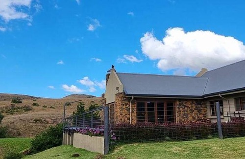 Pixley Ka Seme Cabin | 150 m² Lodge ∙ 3 bedrooms ∙ 6 guests