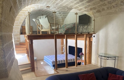 Saint-Siffret Apartment | 150 m2 suite - Ground floor of a village house