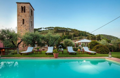 Sant'Andrea di Compito Villa | 150 m² Villa ∙ 3 bedrooms ∙ 6 guests