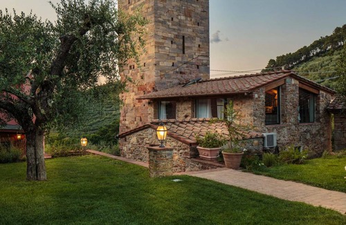 Sant'Andrea di Compito Villa | 150 m² Villa ∙ 3 bedrooms ∙ 6 guests