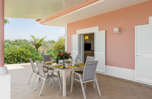 Alpouvar Villa | 150 m² Villa ∙ 3 bedrooms ∙ 6 guests