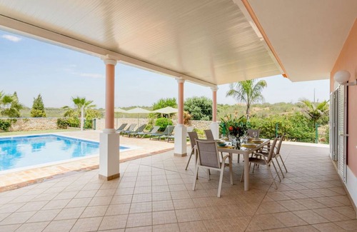 Alpouvar Villa | 150 m² Villa ∙ 3 bedrooms ∙ 6 guests