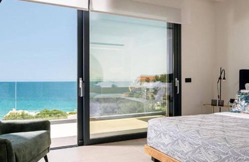 Akrotiri Villa | 150 m² Villa ∙ 3 bedrooms ∙ 8 guests