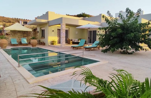 Kamilari Villa | 150 m² Villa ∙ 3 bedrooms ∙ 6 guests