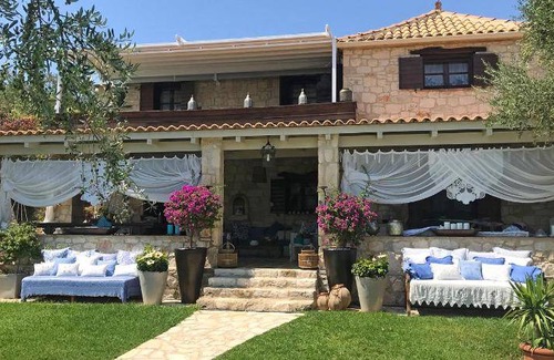 Lithakia Villa | 150 m² Villa ∙ 4 bedrooms ∙ 8 guests