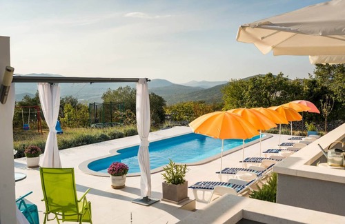 Lecevica Villa | 150 m² Villa ∙ 4 bedrooms ∙ 10 guests