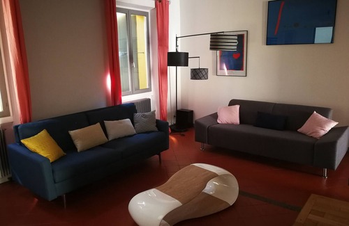 Saint-Jean Apartment | 150 sqm family apartment in the historical heart of the city