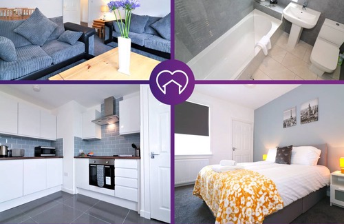 Airdrie Apartment | 1500 m² Apartment ∙ 4 bedrooms ∙ 6 guests