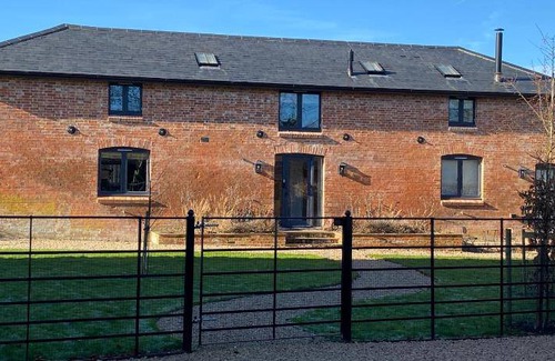 Alton Barnes House | 1500 m² House ∙ 3 bedrooms ∙ 6 guests