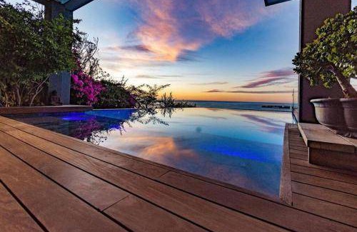 Bantry Bay Villa | 1500 m² Villa ∙ 5 bedrooms ∙ 10 guests